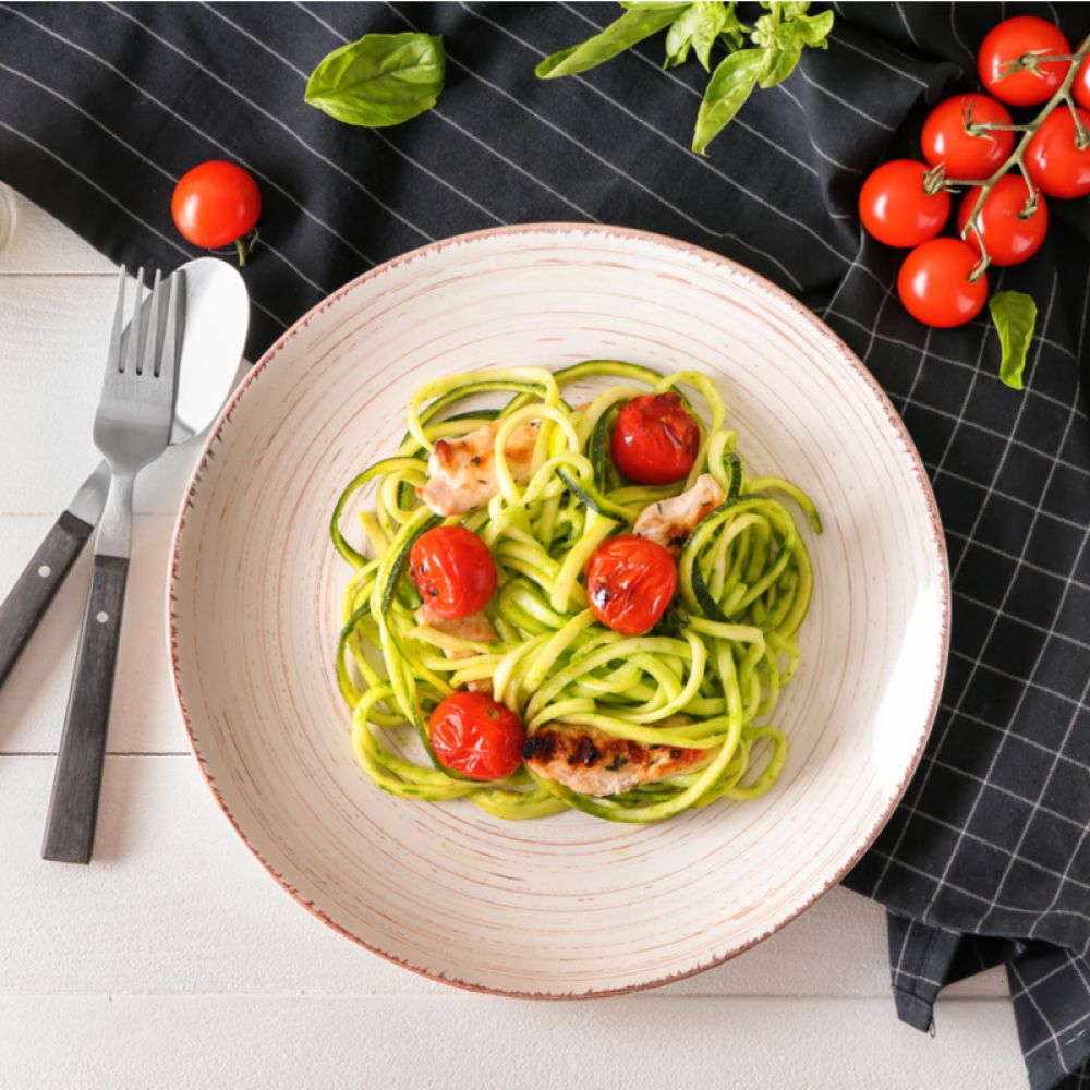 Courgette Noodles with Chicken and Tomatoes