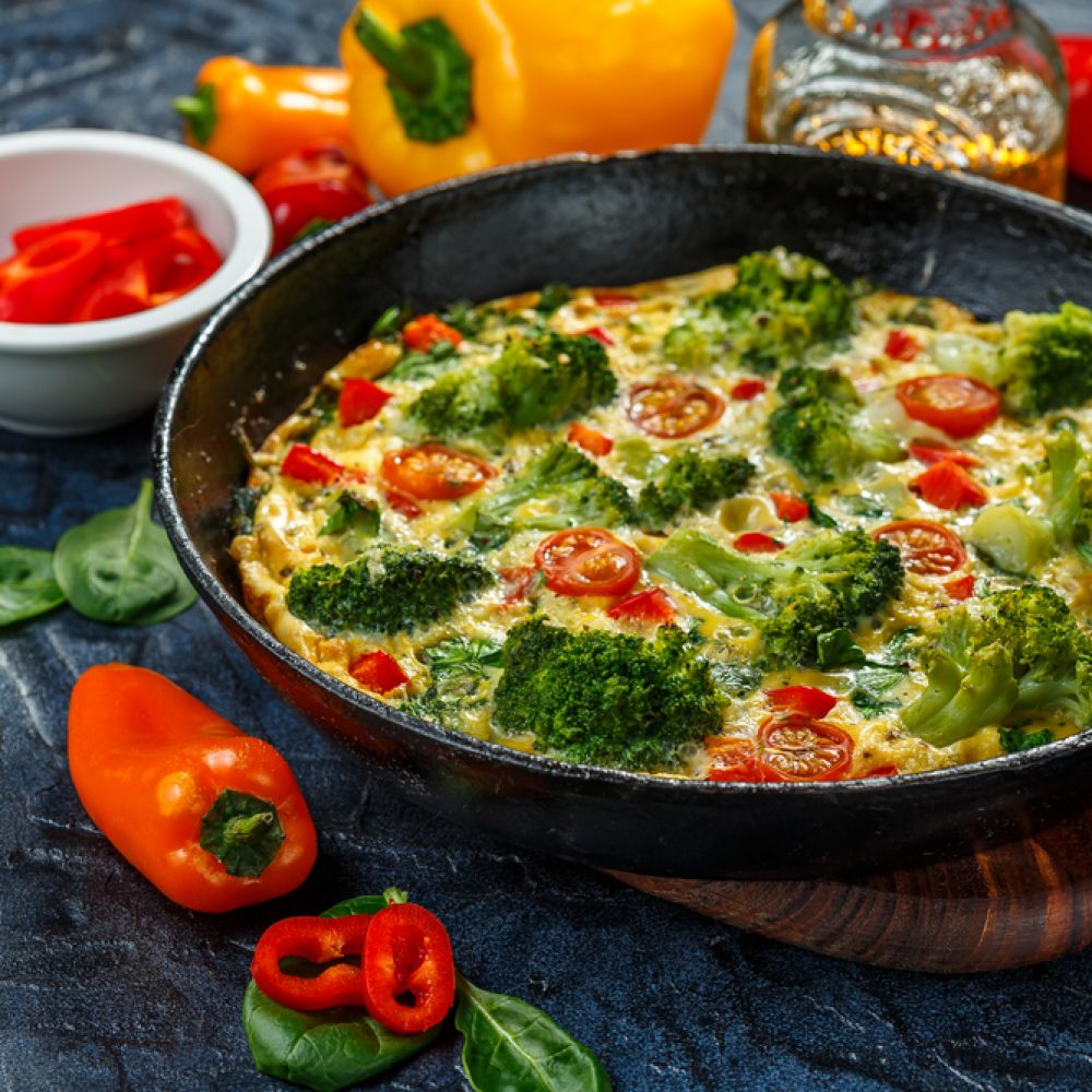 Omelette with Broccoli and Bell Pepper