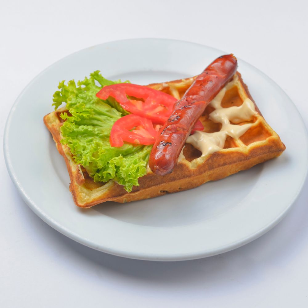 Waffle Omelet with Sausage