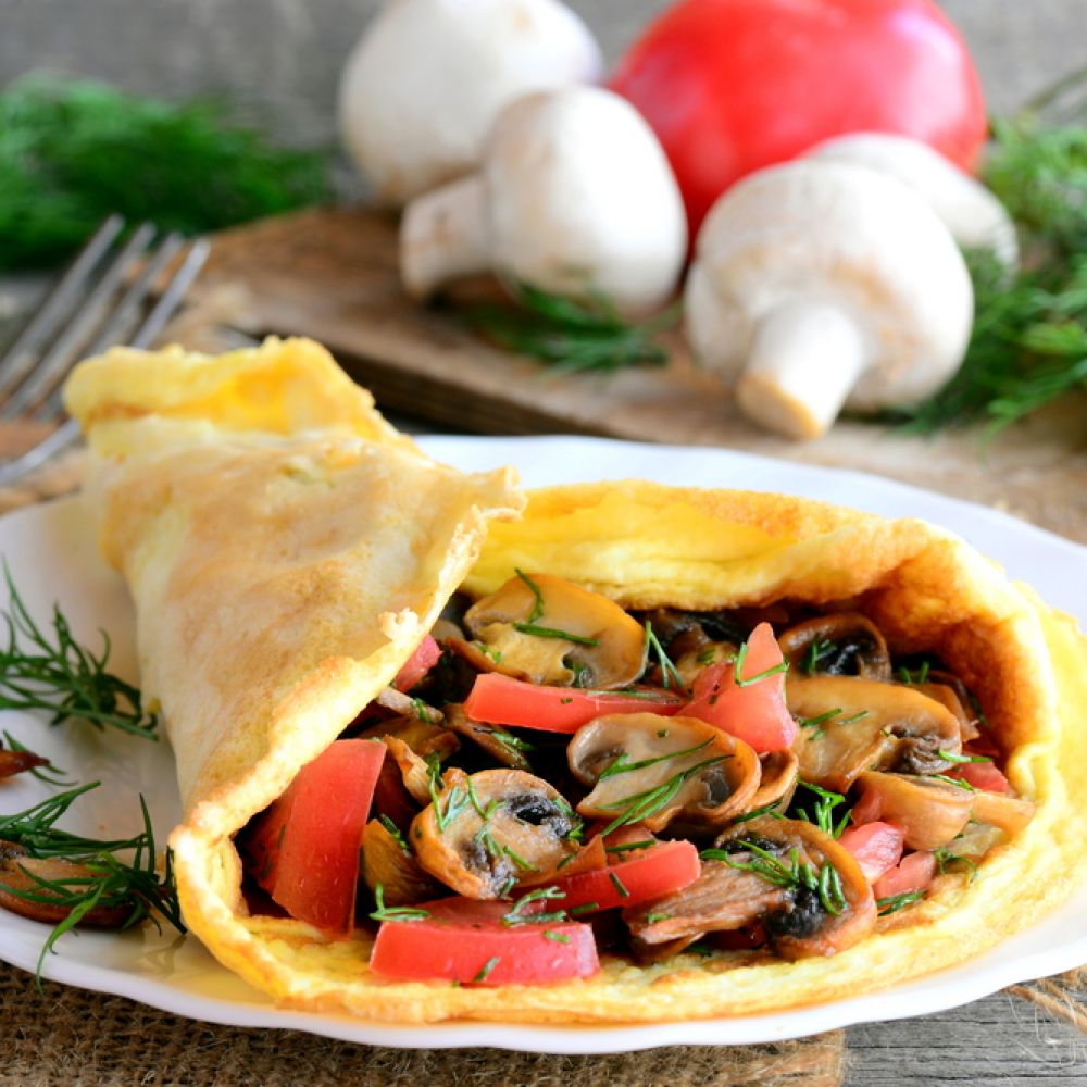 Omelette with Tomatoes and Mushrooms