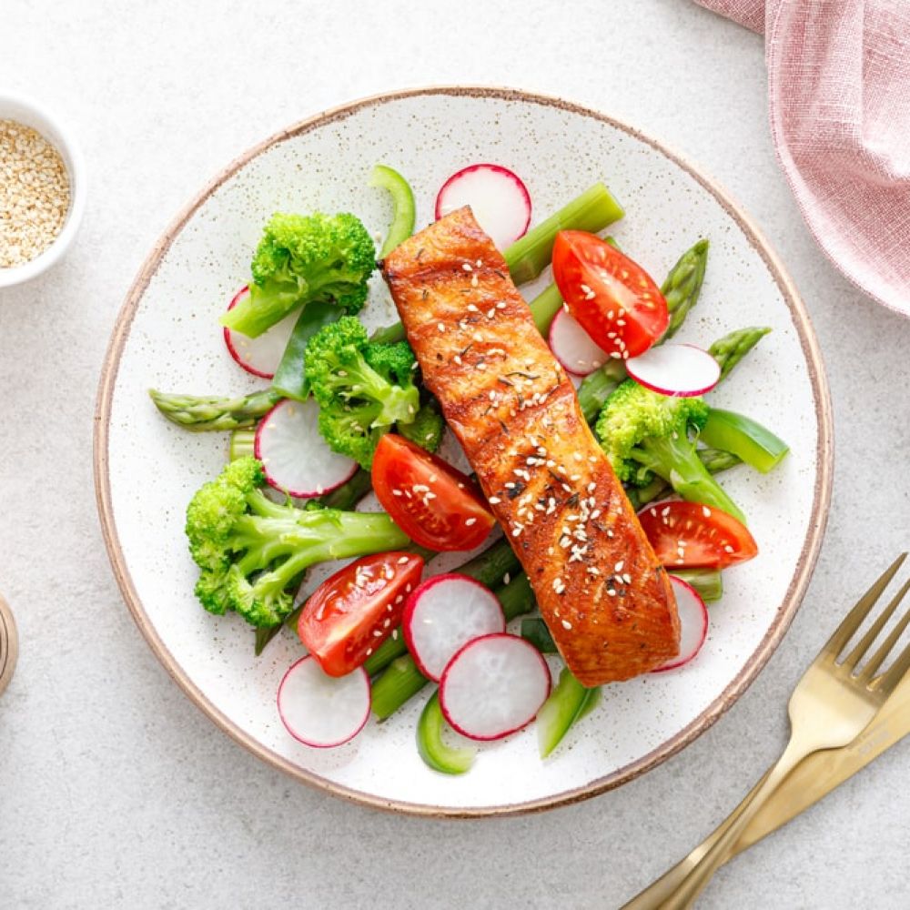 Sesame Salmon with Vegetables