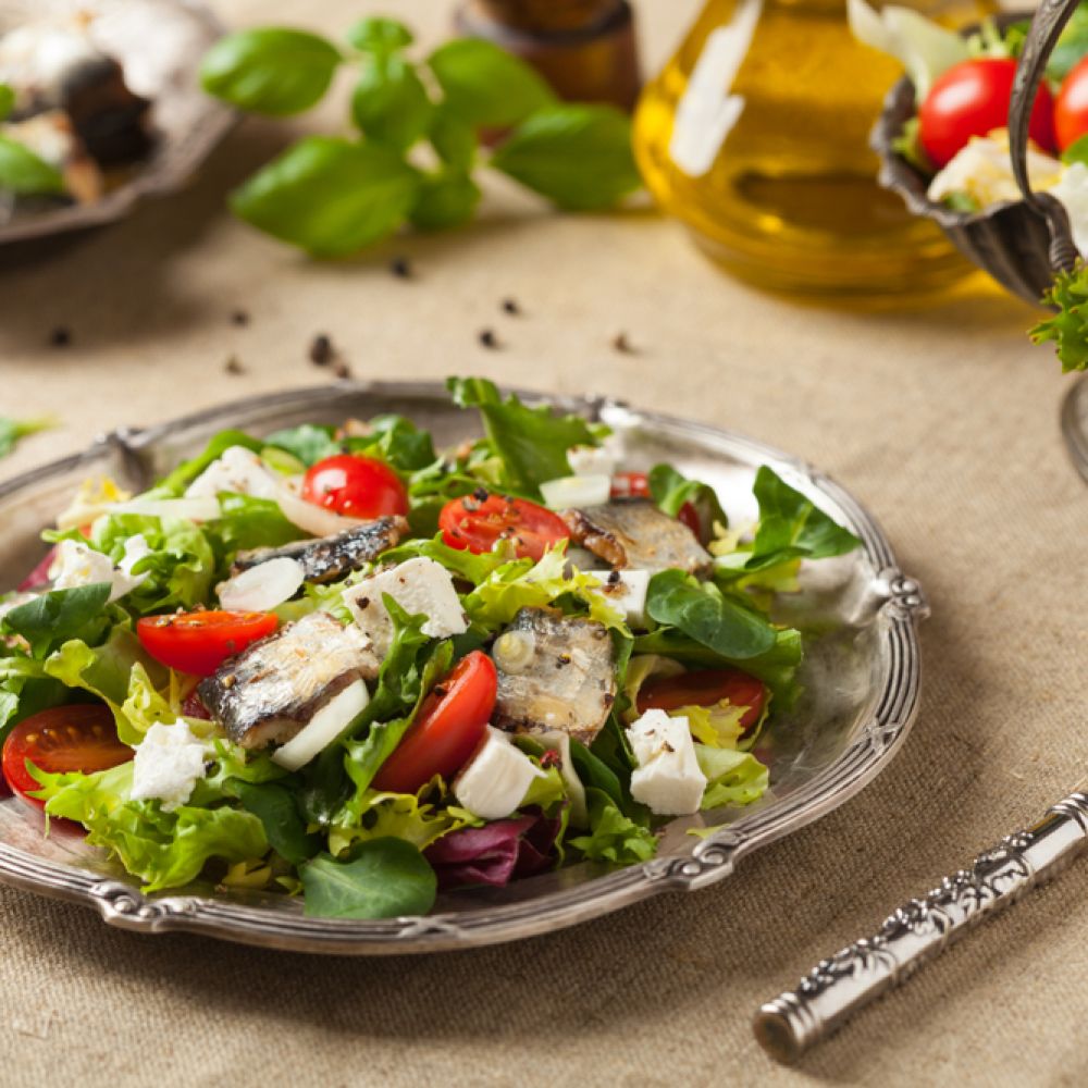 Salad with Sardines and Feta