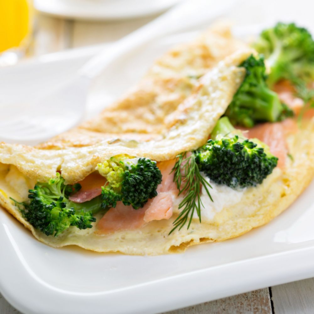 Omelette with Salmon and Broccoli