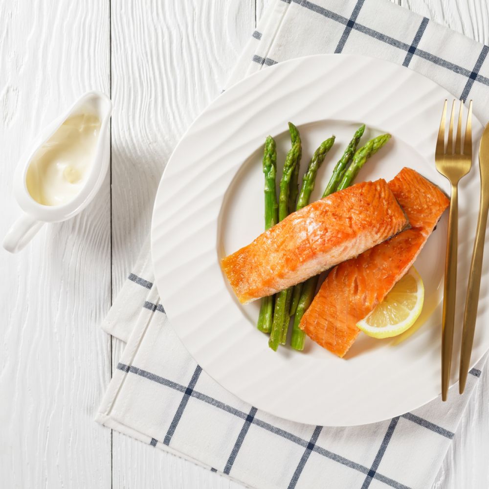 Grilled Salmon with Asparagus