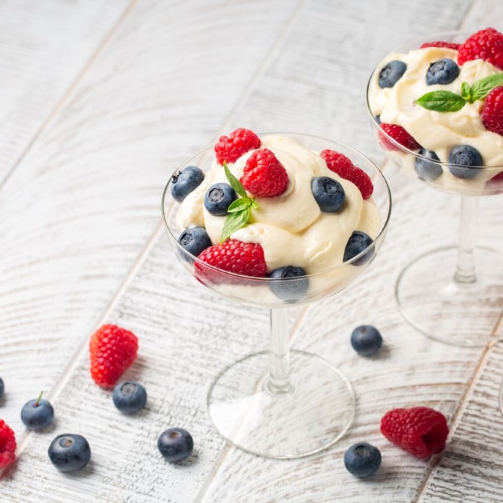 Vanilla Mascarpone Cream with Berries