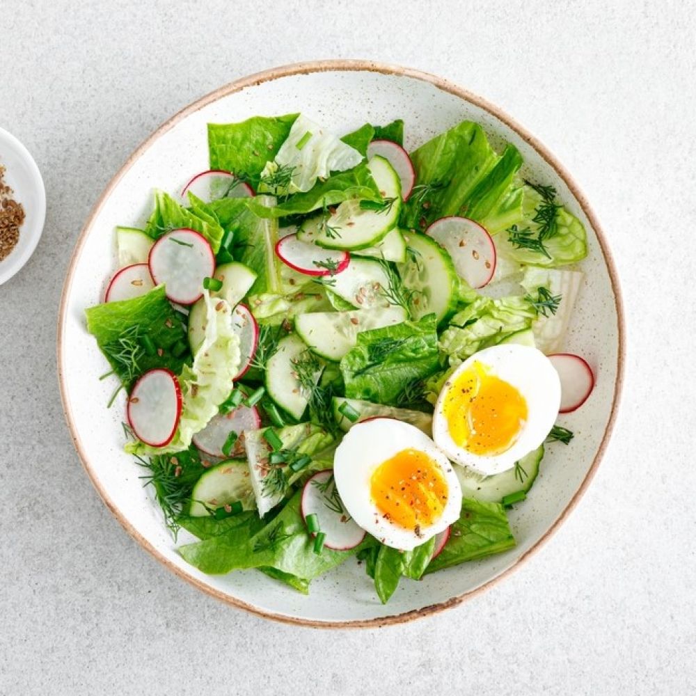 Boiled Eggs with Veggies