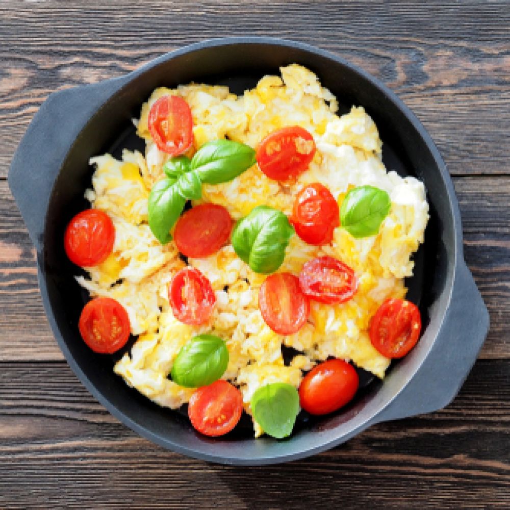 Scrambled Eggs with Tomatoes and Basil