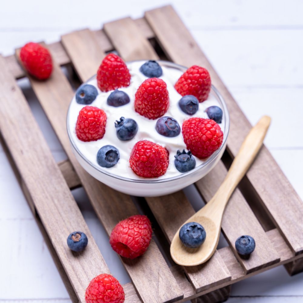 Greek Yogurt with Mascarpone and Berries